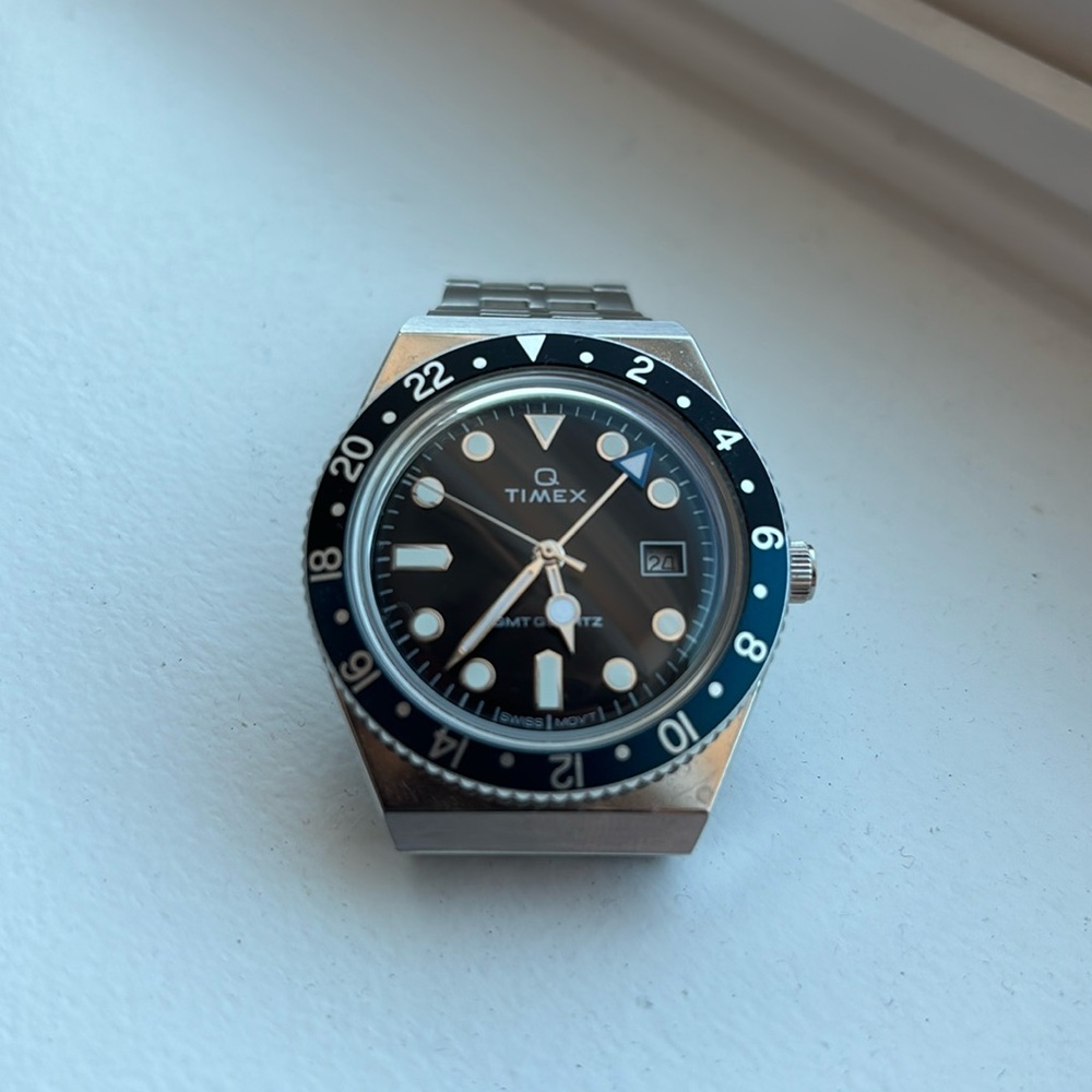 Timex Q GMT - Worn Once - comes with additional links and box!